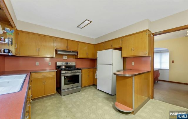 76 Prospect Avenue, North Arlington, NJ 07031