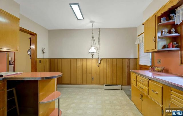 76 Prospect Avenue, North Arlington, NJ 07031