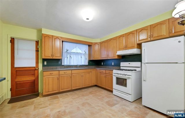 76 Prospect Avenue, North Arlington, NJ 07031