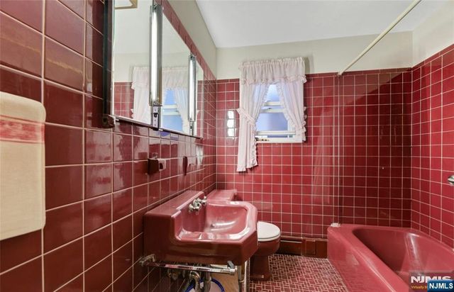 76 Prospect Avenue, North Arlington, NJ 07031
