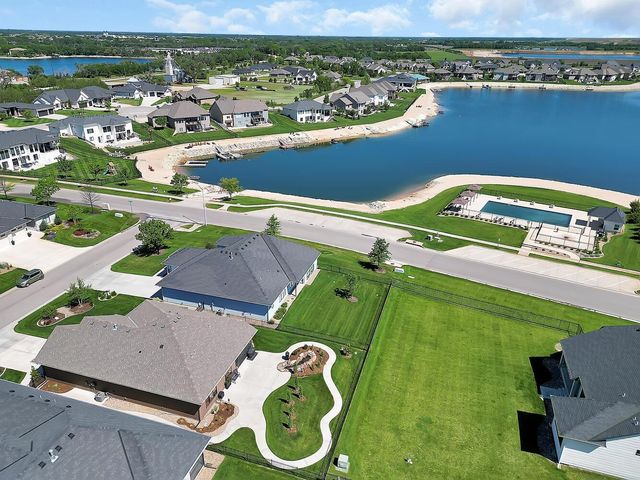 5407 W 26th Ct N, Wichita, KS 67205