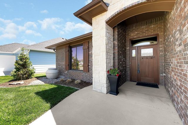 5407 W 26th Ct N, Wichita, KS 67205