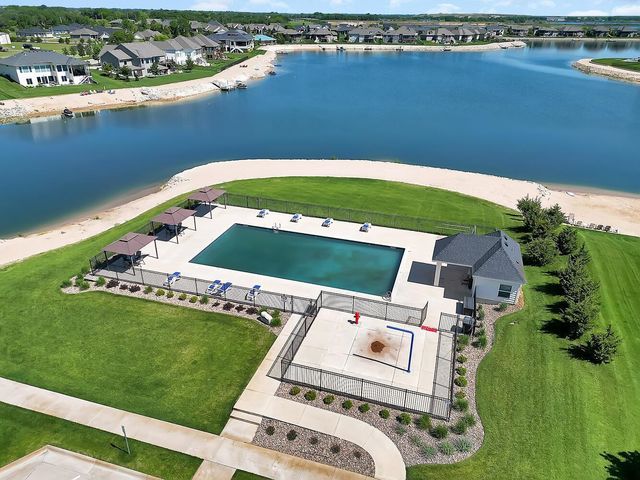 5407 W 26th Ct N, Wichita, KS 67205