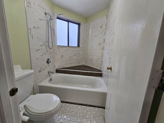 3 Treetop Park 3, Westborough, MA 01581