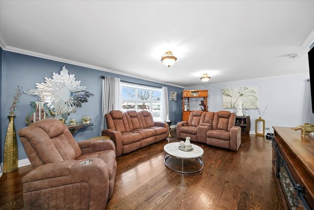 17702 Bernadine Street, Lansing, IL 60438