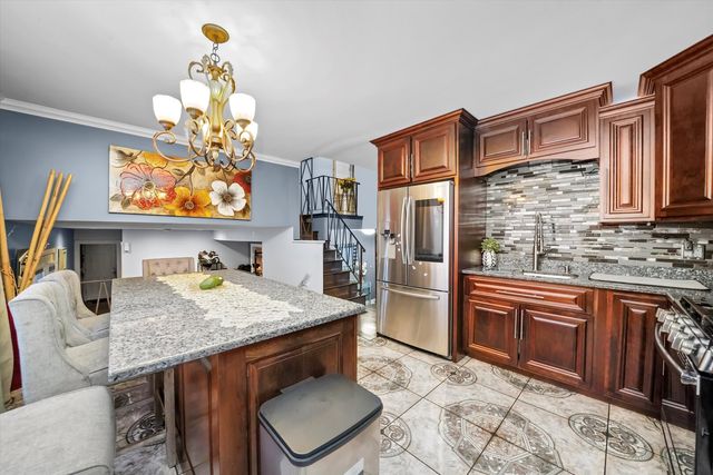 17702 Bernadine Street, Lansing, IL 60438