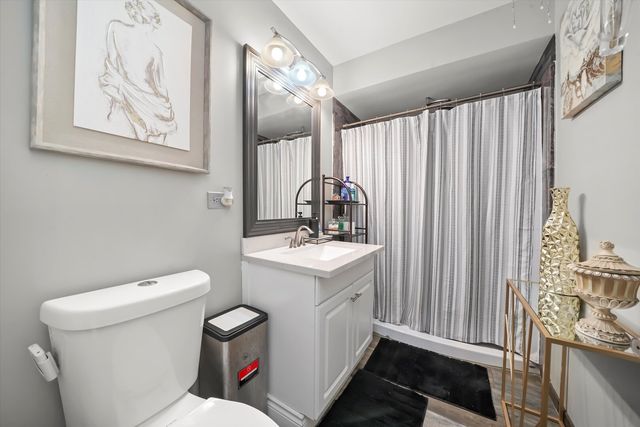 17702 Bernadine Street, Lansing, IL 60438