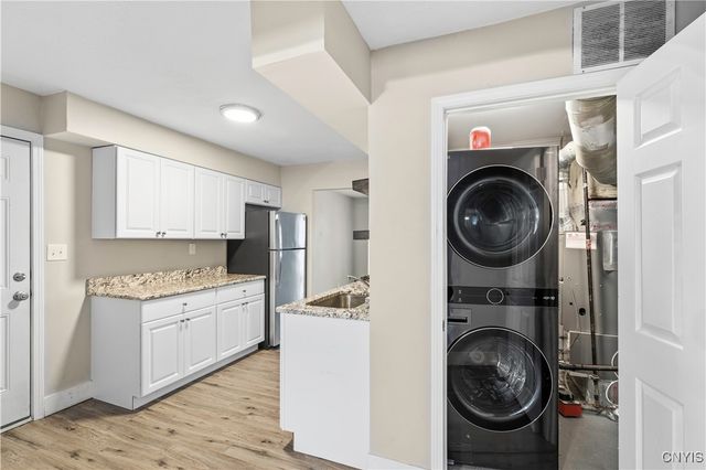 27 Wexford Road, Dewitt, NY 13214