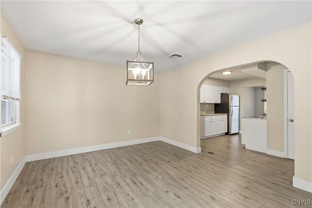 27 Wexford Road, Dewitt, NY 13214