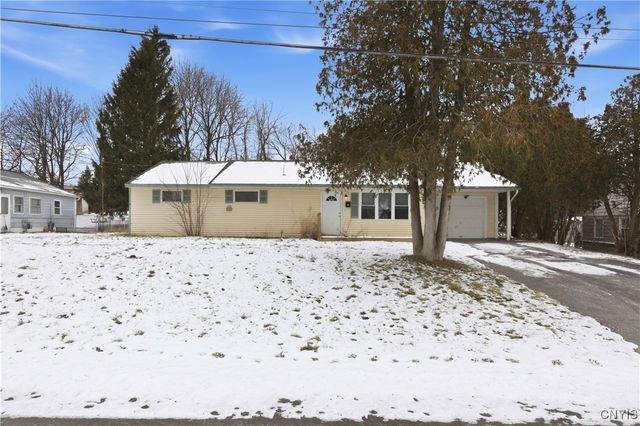 27 Wexford Road, Dewitt, NY 13214