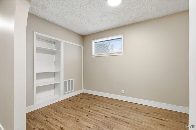 27 Wexford Road, Dewitt, NY 13214