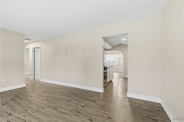 27 Wexford Road, Dewitt, NY 13214