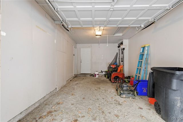 27 Wexford Road, Dewitt, NY 13214