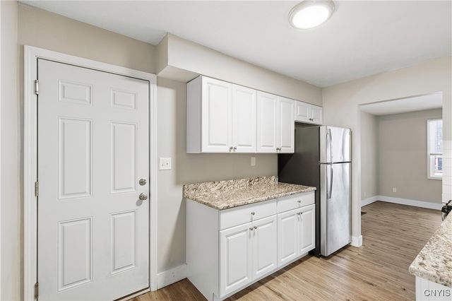 27 Wexford Road, Dewitt, NY 13214