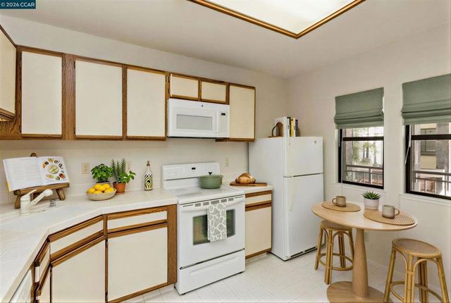 621 N Villa Way, Walnut Creek, CA 94595