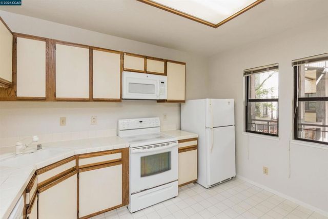 621 N Villa Way, Walnut Creek, CA 94595