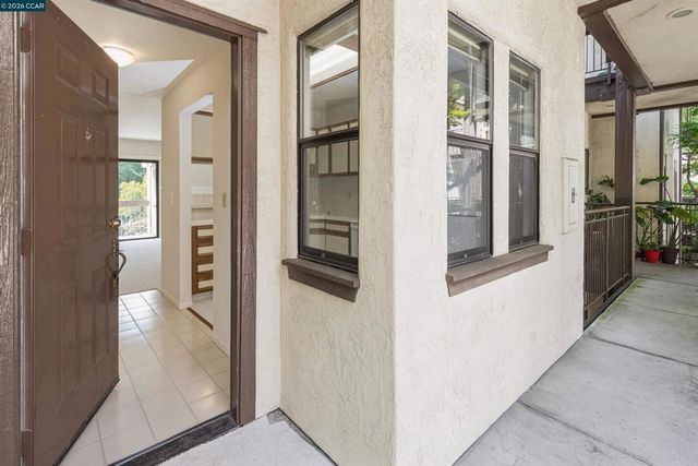 621 N Villa Way, Walnut Creek, CA 94595