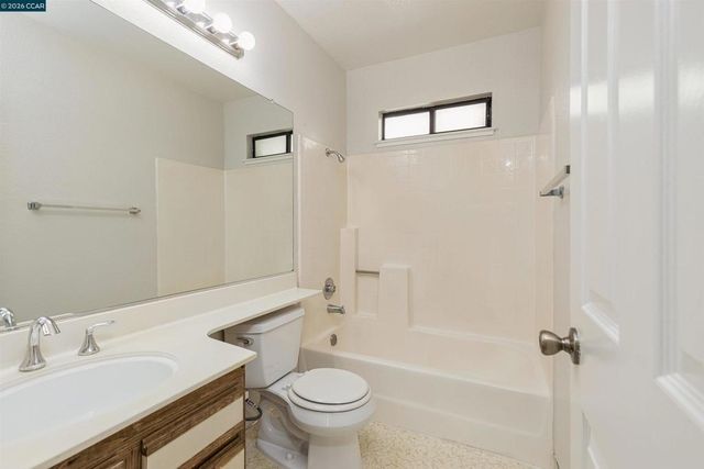 621 N Villa Way, Walnut Creek, CA 94595