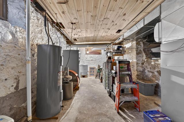 35214 Washington AVENUE, Burlington, WI 53105