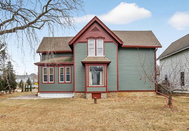 35214 Washington AVENUE, Burlington, WI 53105