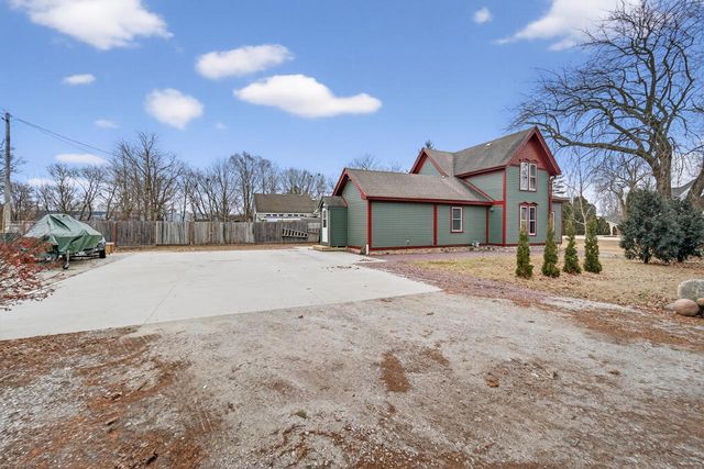 35214 Washington AVENUE, Burlington, WI 53105