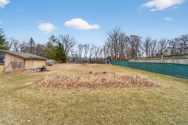 35214 Washington AVENUE, Burlington, WI 53105