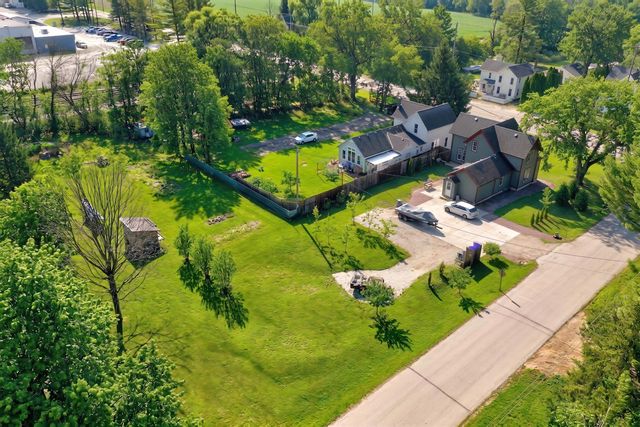 35214 Washington AVENUE, Burlington, WI 53105