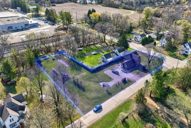 35214 Washington AVENUE, Burlington, WI 53105