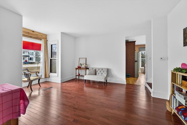 35214 Washington AVENUE, Burlington, WI 53105