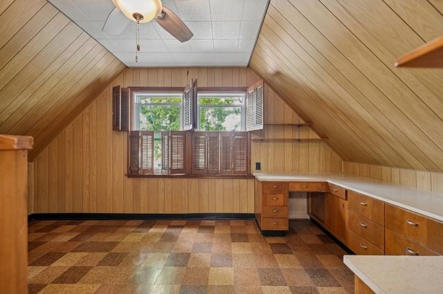 6638 N Trumbull Avenue, Lincolnwood, IL 60712