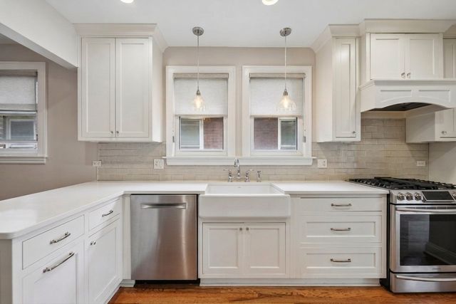 6638 N Trumbull Avenue, Lincolnwood, IL 60712