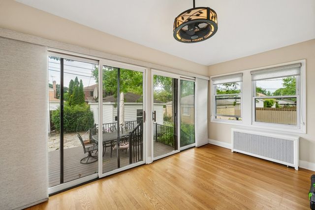 6638 N Trumbull Avenue, Lincolnwood, IL 60712