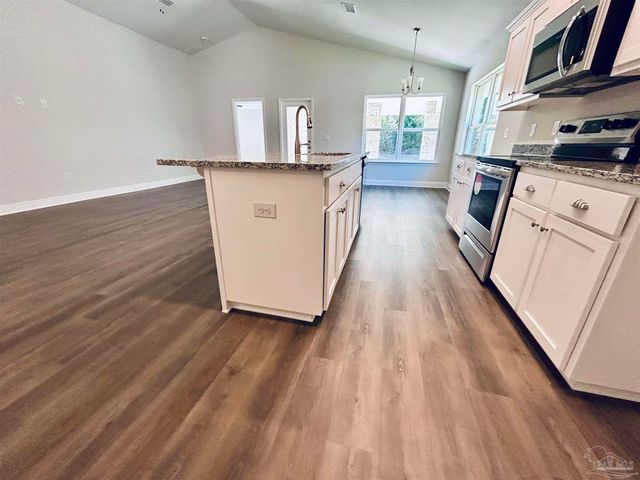 1490 Lansing Dr, Pensacola, FL 32504