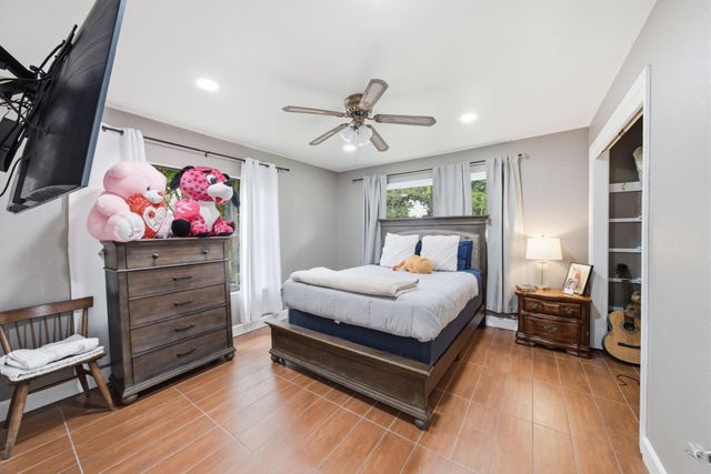 1845 Westcrest Drive, Houston, TX 77055