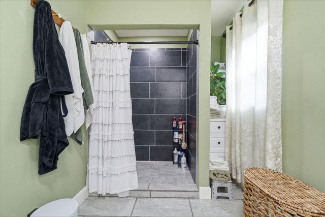 1845 Westcrest Drive, Houston, TX 77055