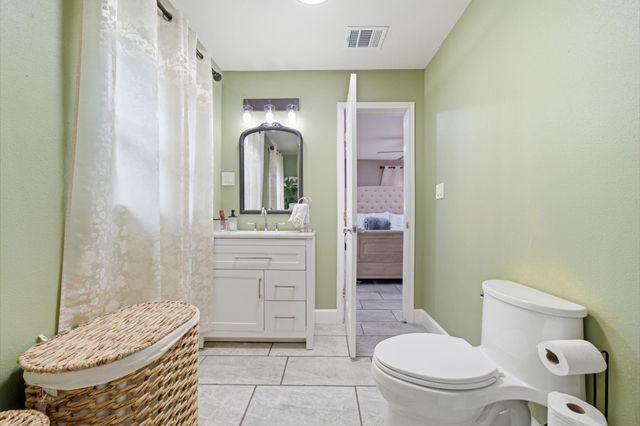 1845 Westcrest Drive, Houston, TX 77055