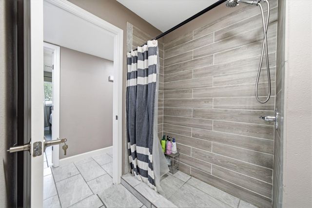1845 Westcrest Drive, Houston, TX 77055