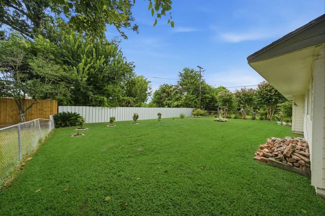 1845 Westcrest Drive, Houston, TX 77055
