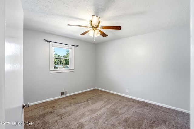 745 Brooks Schoolhouse Rd, Brooks, KY 40109