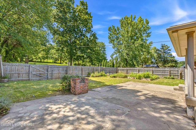 745 Brooks Schoolhouse Rd, Brooks, KY 40109