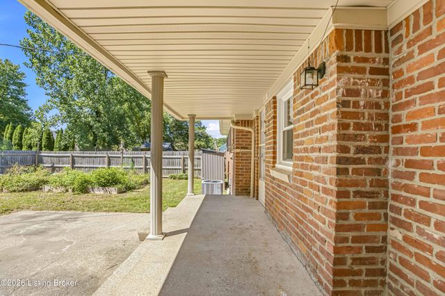 745 Brooks Schoolhouse Rd, Brooks, KY 40109