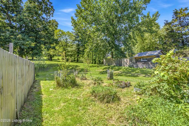 745 Brooks Schoolhouse Rd, Brooks, KY 40109