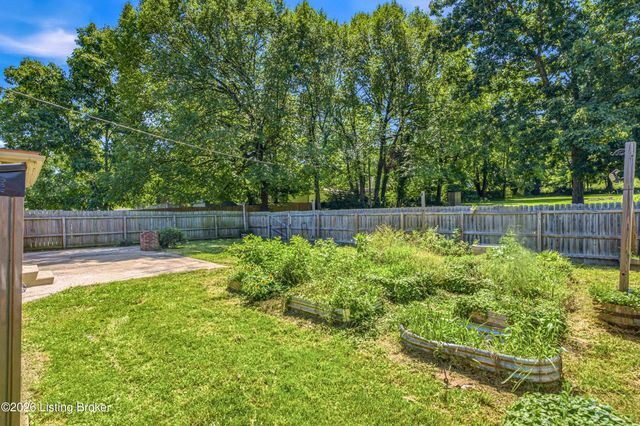 745 Brooks Schoolhouse Rd, Brooks, KY 40109