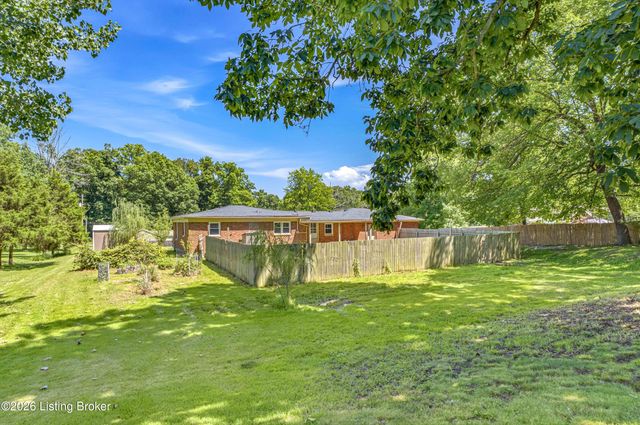745 Brooks Schoolhouse Rd, Brooks, KY 40109