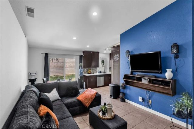 4557 Snake River Road, Riverside, CA 92501