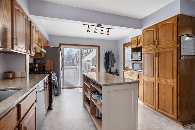 208 East Heman Street, Dewitt, NY 13057