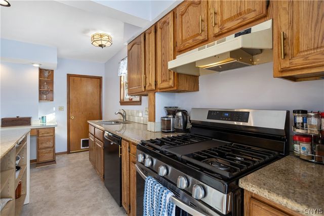 208 East Heman Street, Dewitt, NY 13057