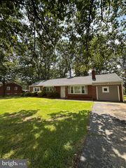 6207 DAVIS BOULEVARD, Suitland, MD 20746