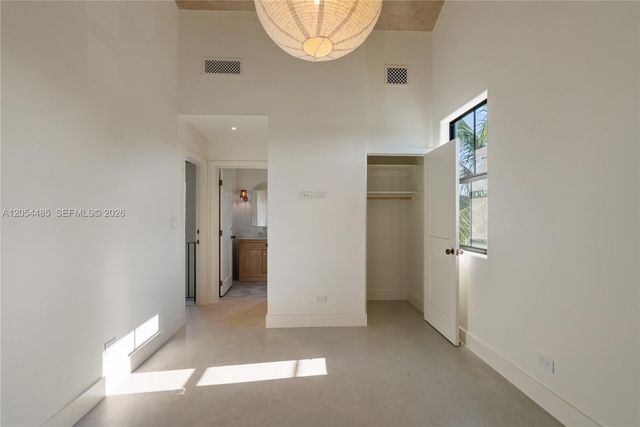 3620 Plaza Street, Miami, FL 33133