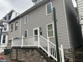 231 SUMMIT AVE, Hagerstown, MD 21740
